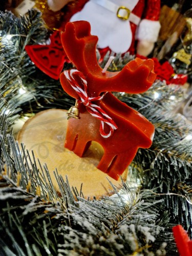 Świeczka zapachowa renifer czerwony.jpg