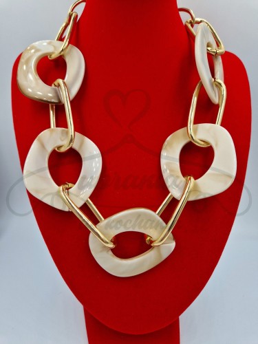 Naszyjnik łańcuch beżowy .jpg