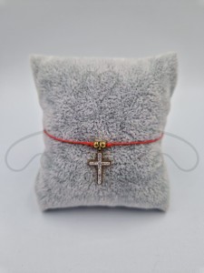 Bransoletka zaciągana czerwona krzyżyk