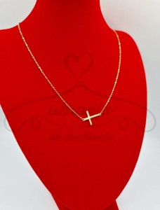 Naszyjnik krzyżyk 08