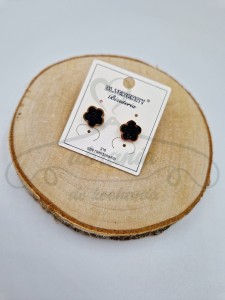 Kolczyki czarne kwiatki 