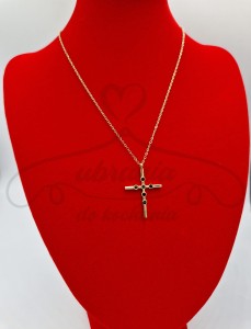 Naszyjnik czarny krzyż