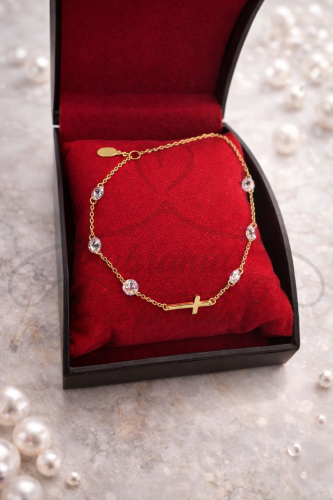 Bransoletka krzyżyk z cyrkonią