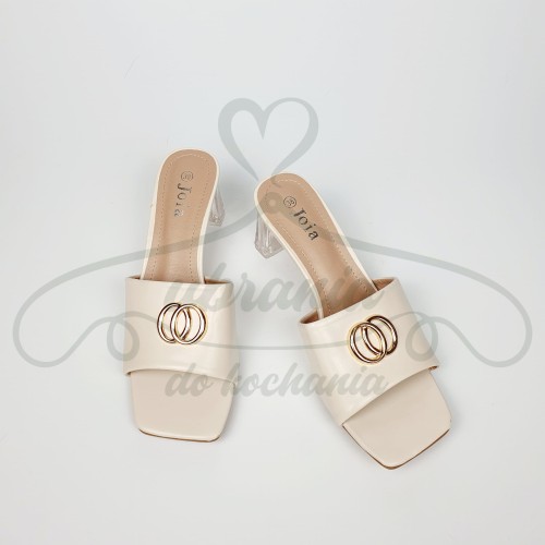 Klapki na obcasie beżowe.jpg