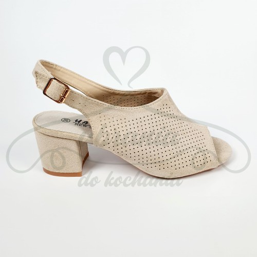 Sandały ażurowe.jpg